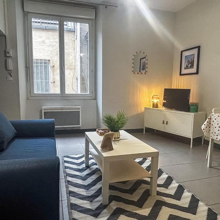 Visiter Carcassonne à pied , 20 min de la CITÉ , 9 minutes de la GARE - Apartamento de 1 dormitorio - 8