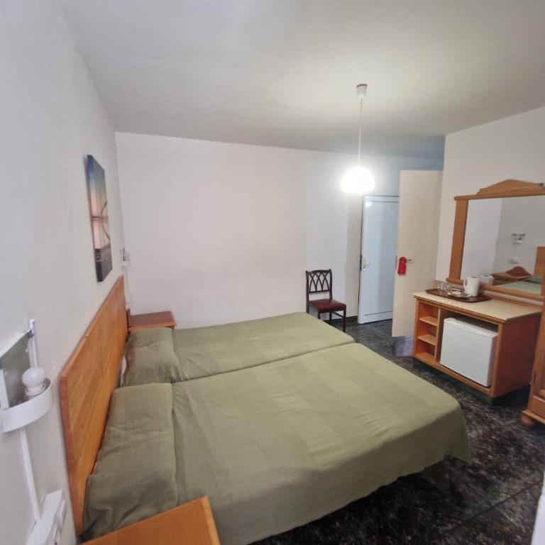 Hostal Maxorata - Doppelzimmer mit eigenem Bad - 17