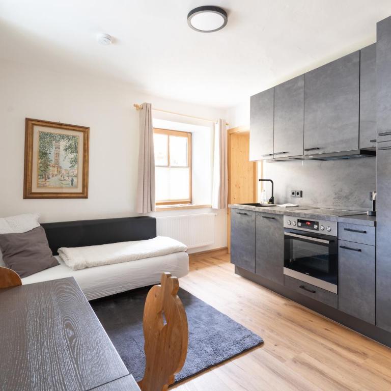 Resi´s Stadthaus - One-Bedroom Apartment with Bathroom - 4