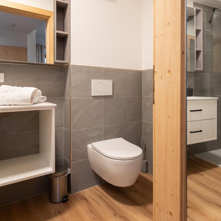 Resi´s Stadthaus - One-Bedroom Apartment with Bathroom - 10