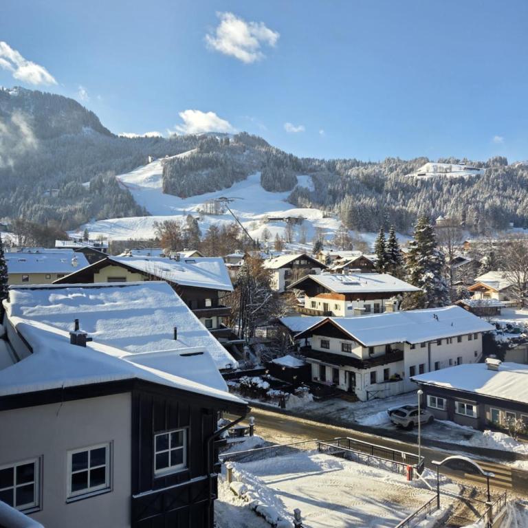 Resi´s Stadthaus - Two-Bedroom Apartment with Shower - 6