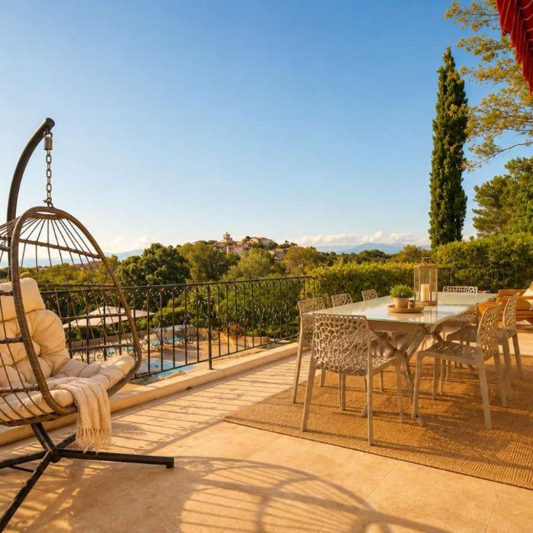 Luxury Getaway - Modern Villa with pool and AC - Villa - 14