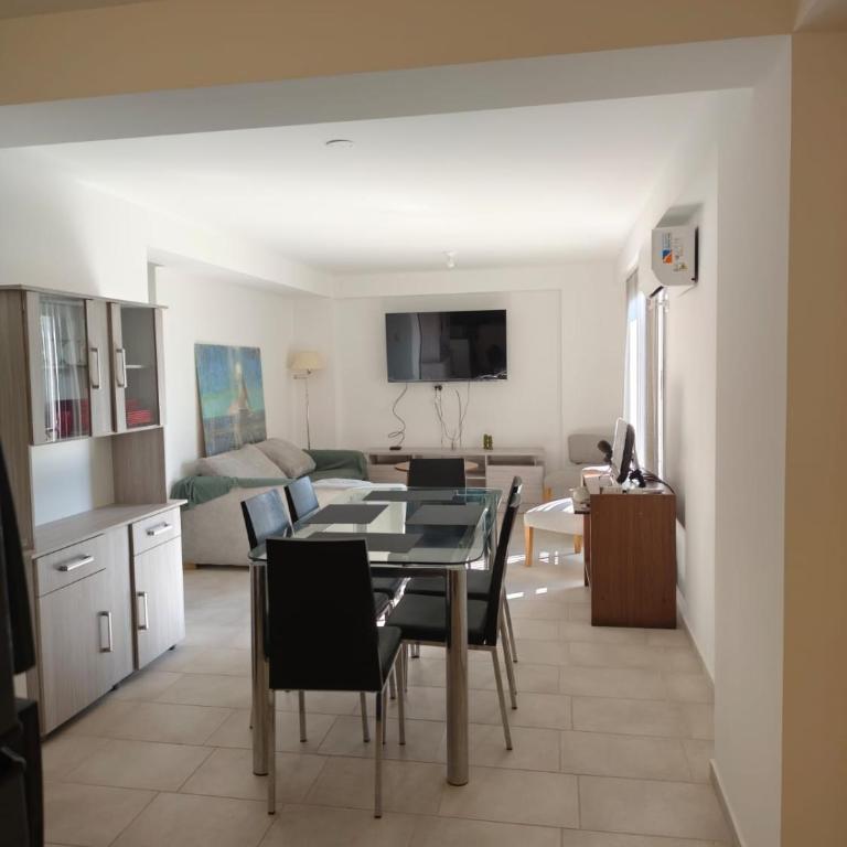 Hermoso Departamento familiar - Apartamento de 2 dormitorios - 3