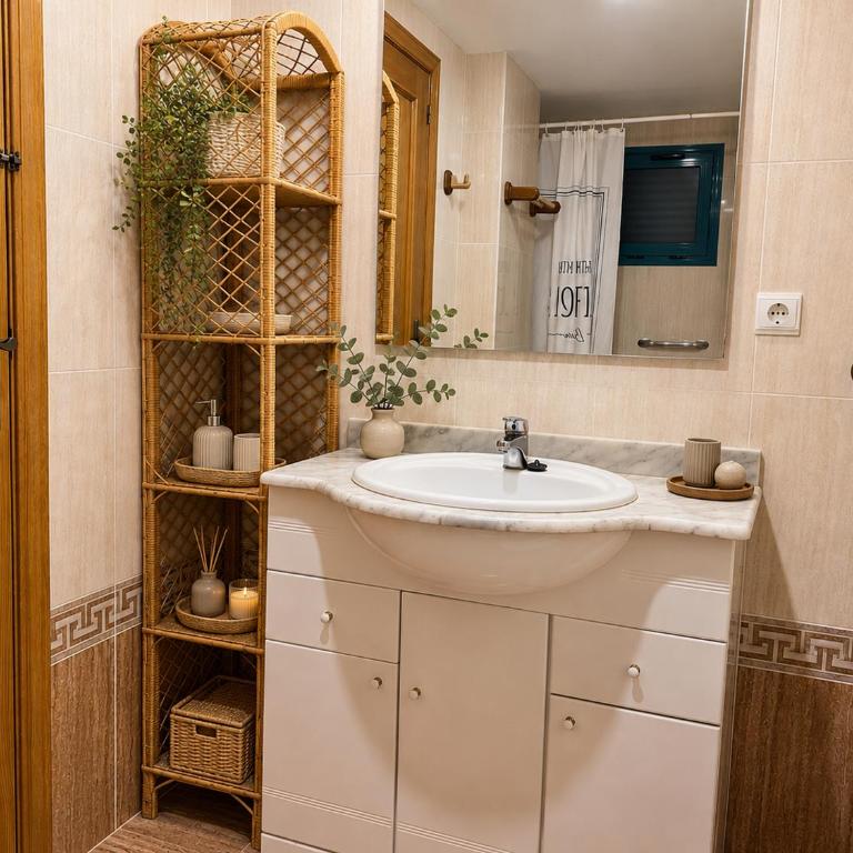 Seaview Apartment near the beach - One-Bedroom Apartment - 14