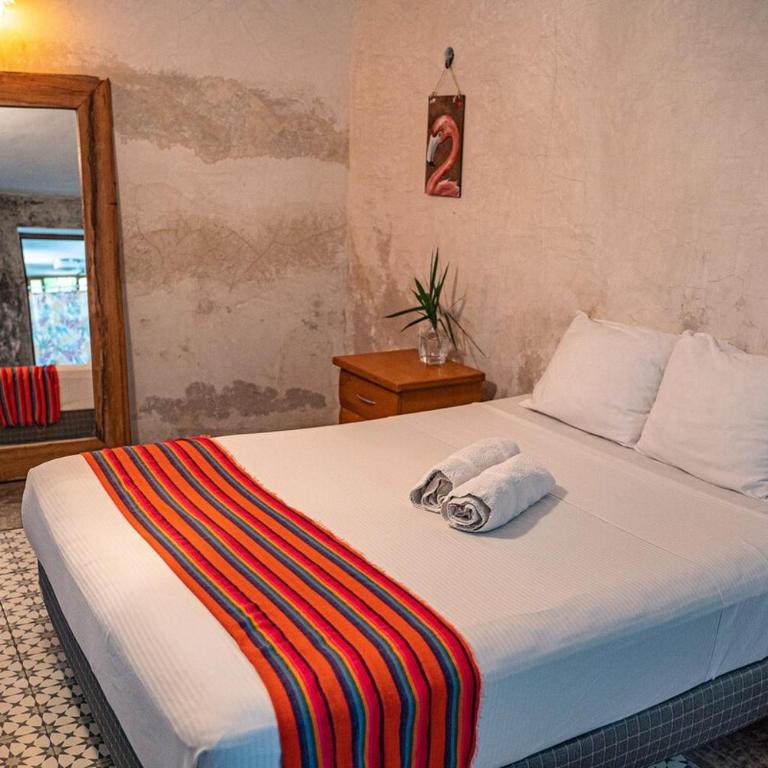 Charming Yellow Colonial House in the Downtown - Casa con 1 dormitorio - 11