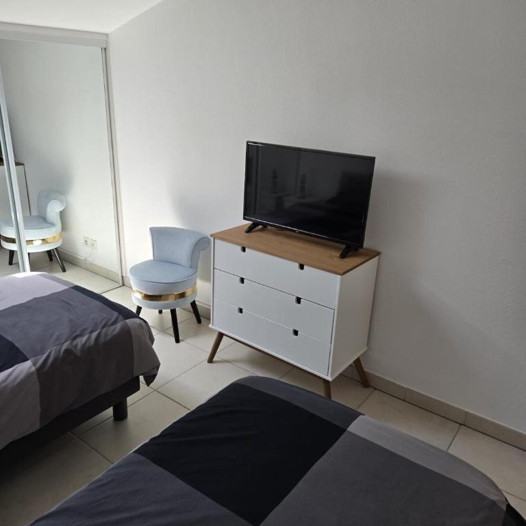Duplex 75m2, Plage de sable fin à 1 min à pied - Two-Bedroom Apartment - 20