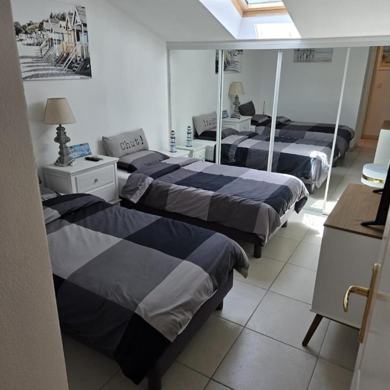Duplex 75m2, Plage de sable fin à 1 min à pied - Two-Bedroom Apartment - 36