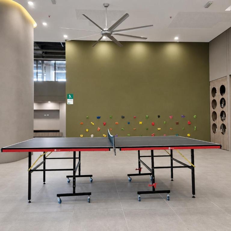 Modern studio with balcony, pool & coworking space - Apartamento de 1 dormitorio - 7