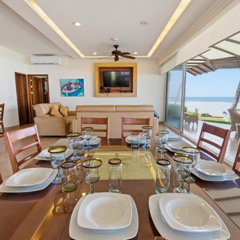 Oceanfront Apartments Vivo Resorts Puerto Escondido - Four-Bedroom Luxury Apartment - 1