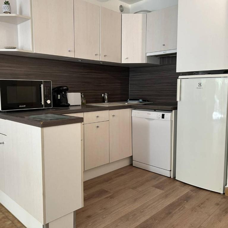 Appartement parking proche plage - 4 pers. - FR-1-251-949 - Apartamento - 6