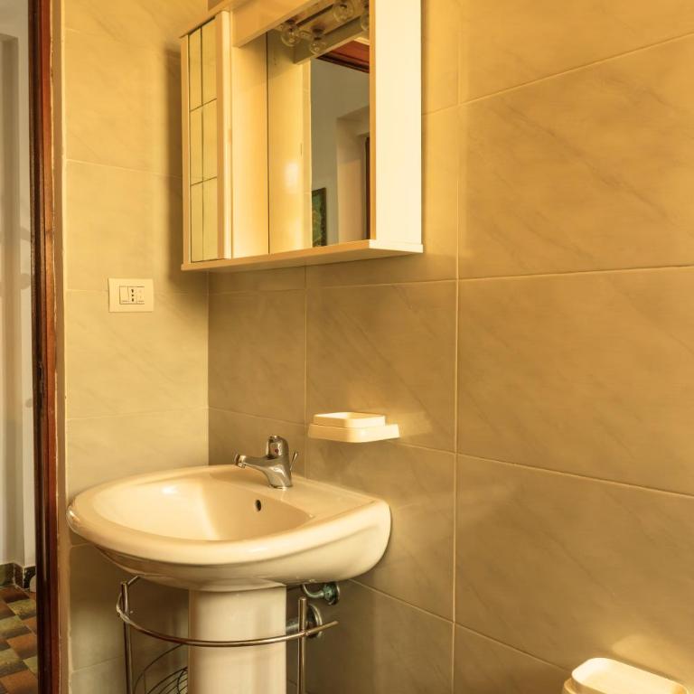 Green Levante Apt - One-Bedroom Apartment - 8