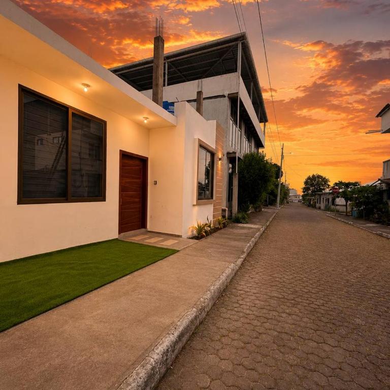 Villa Privada de 3 Dormitorios con BBQ Cerca de playas en San Cristobal Galapagos, Marlin - Three-Bedroom Villa - 31