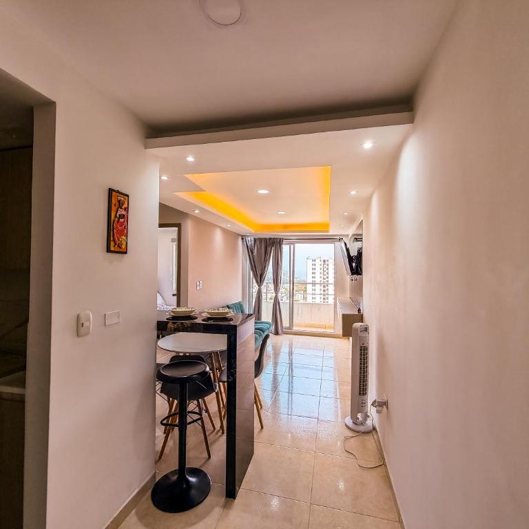 Edif, Balcon, 2 hab, Piscina, Rooftop, 5 min Aeropuerto - Two-Bedroom Apartment - 13