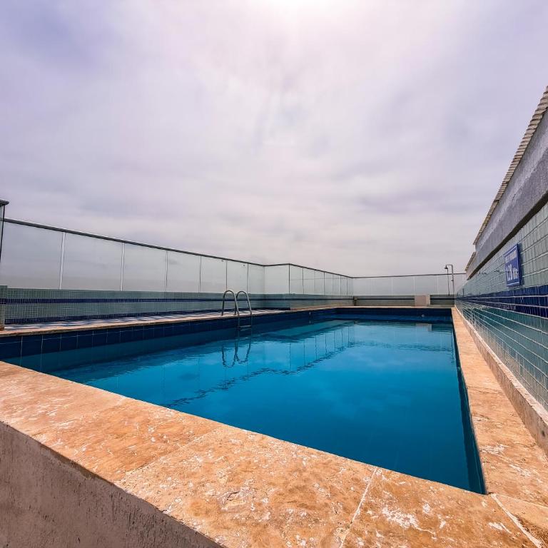 Edif, Balcon, 2 hab, Piscina, Rooftop, 5 min Aeropuerto - Two-Bedroom Apartment - 14