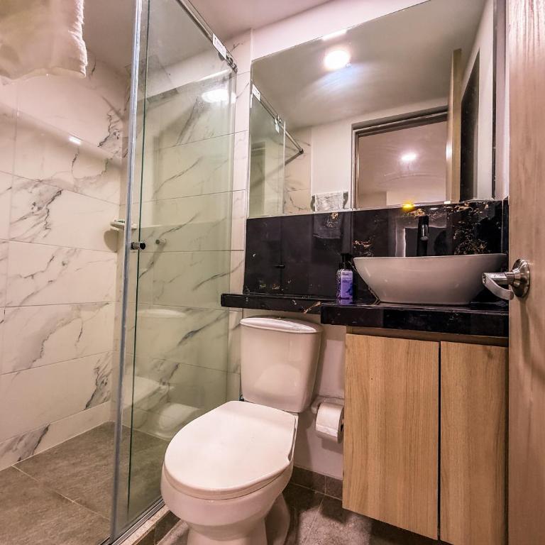Edif, Balcon, 2 hab, Piscina, Rooftop, 5 min Aeropuerto - Two-Bedroom Apartment - 20