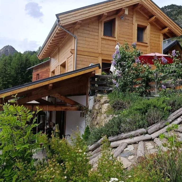 Chalet familial 3 chambres Jardin 600 m Vars - Chalet - 3