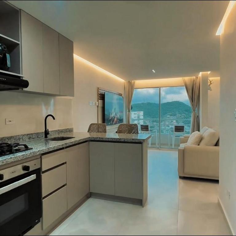 Apartamento cerca de la playa - Three-Bedroom Apartment - 10