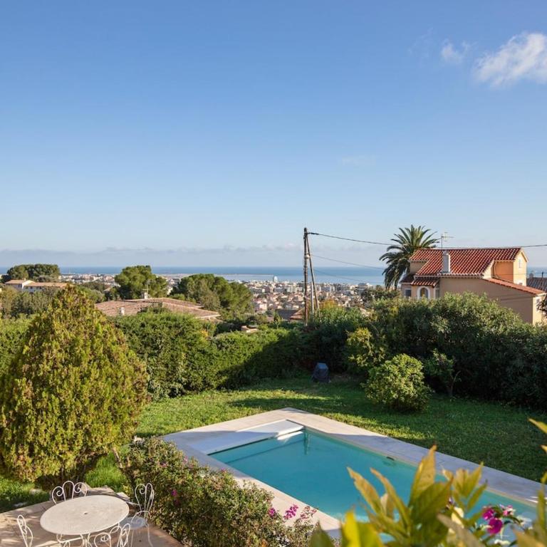 Villa avec vue mer dans un beau quartier - Casa de 4 dormitorios - 13