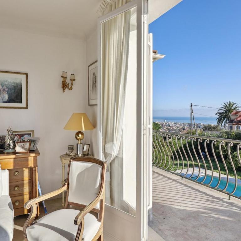 Villa avec vue mer dans un beau quartier - Casa de 4 dormitorios - 18