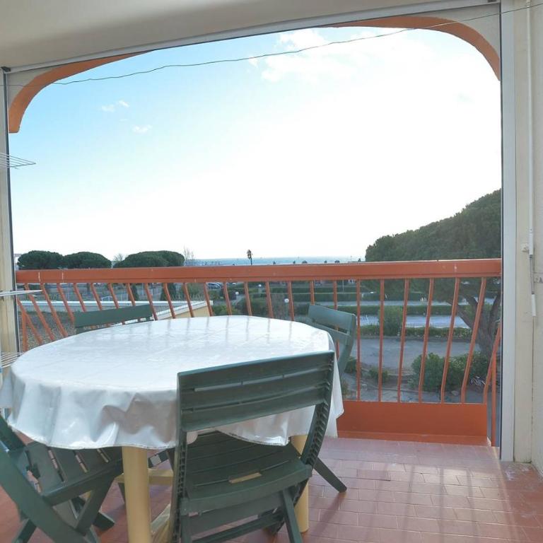 Le Canastel 111, Appartement T3 rénové, vue mer ! - Two-Bedroom Apartment - 3