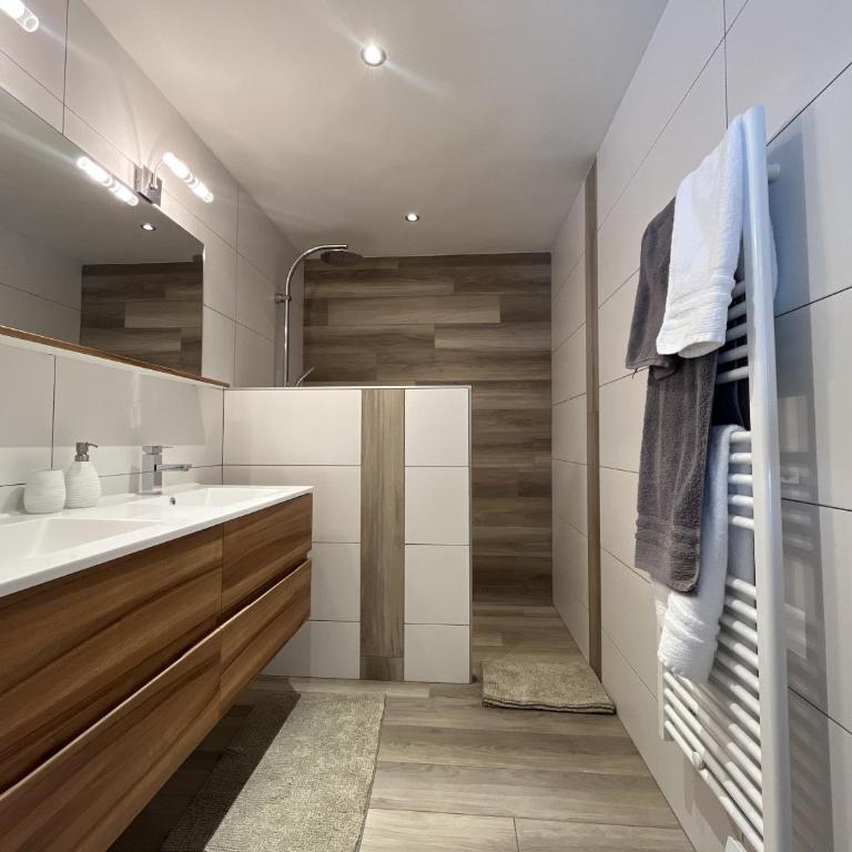 Chalet La Centauree - by Care Concierge - Chalet - 12