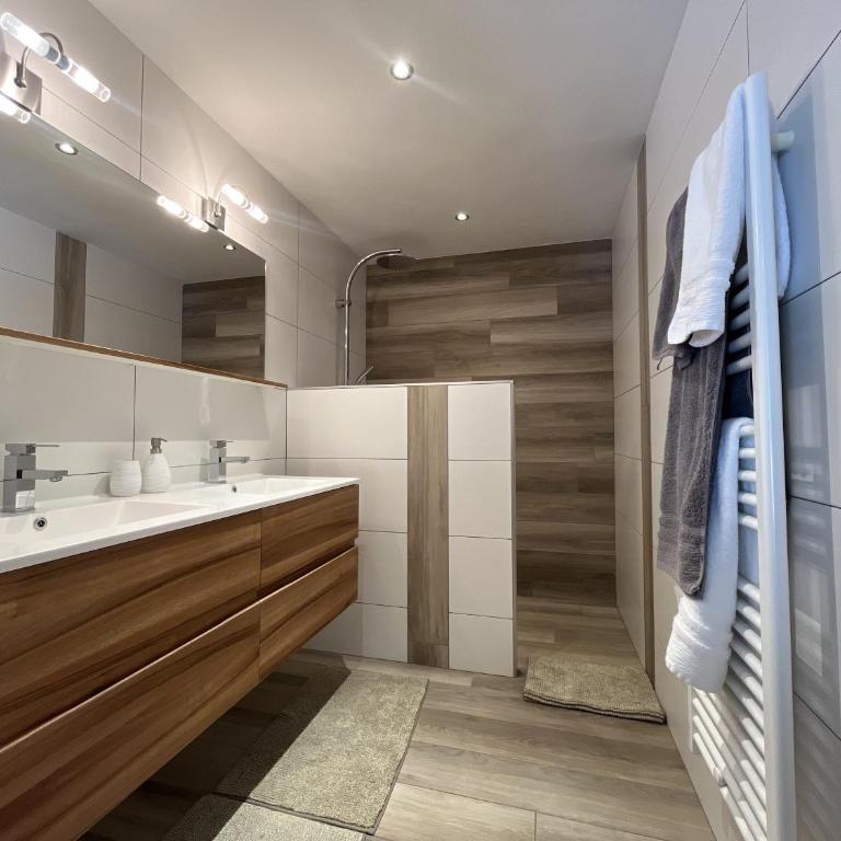 Chalet La Centauree - by Care Concierge - Chalet - 22
