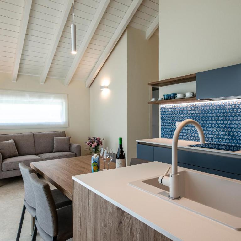 Conero Azzurro - Appartamento con 2 Camere da Letto e Vista Giardino - 3