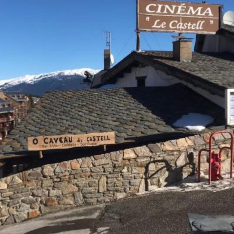 Joli chalet à 2 min des pistes, 5 min du coeur du village, parking privé, tout à pied - Chalet - 8