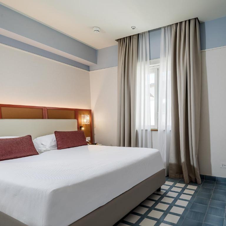 Hotel Plaza - Suite - 3