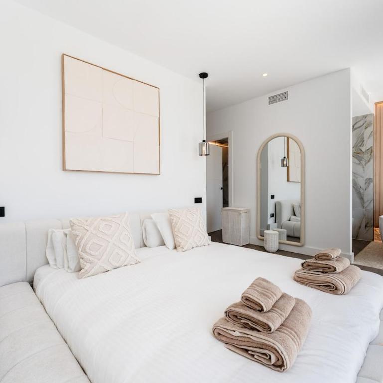 Exclusive villa and private pool in La Cala Golf - Villa - 38