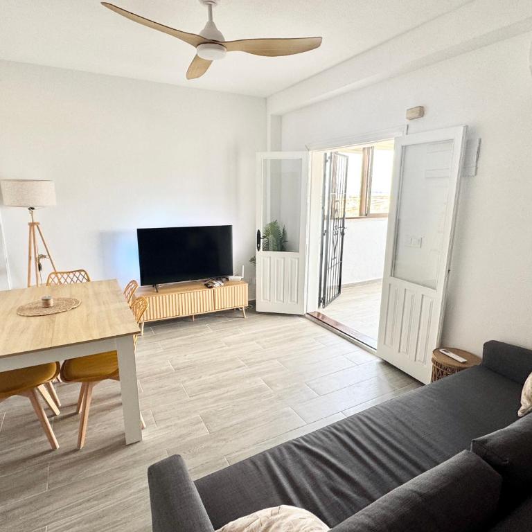 Meri Holiday Nuevo apartamento a 4 min de la playa - Appartamento Bilocale - 1