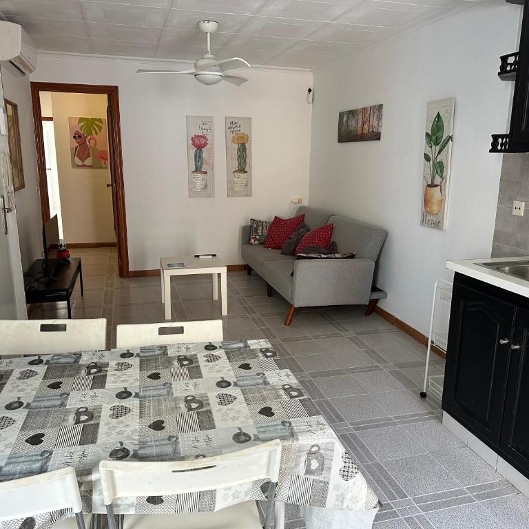 Alojamiento zona puerto - Vinaroz - Family Suite with Balcony - 5
