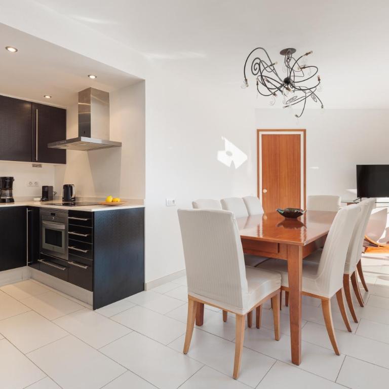 Lets Holidays INCREDIBLE APARTMENT WITH AMAZING VIEWS - Apartment mit 3 Schlafzimmern und Meerblick - 9