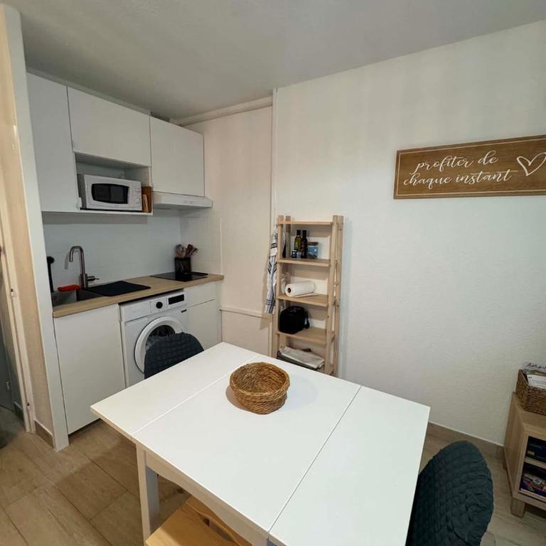 Joli studio climatisé - Sanary-sur-Mer - Appartement 1 Chambre - 9