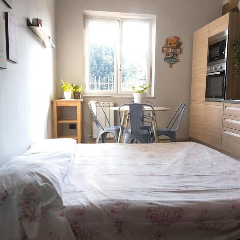 Napoli Airport Sweet Home - Three-Bedroom Apartment - 15