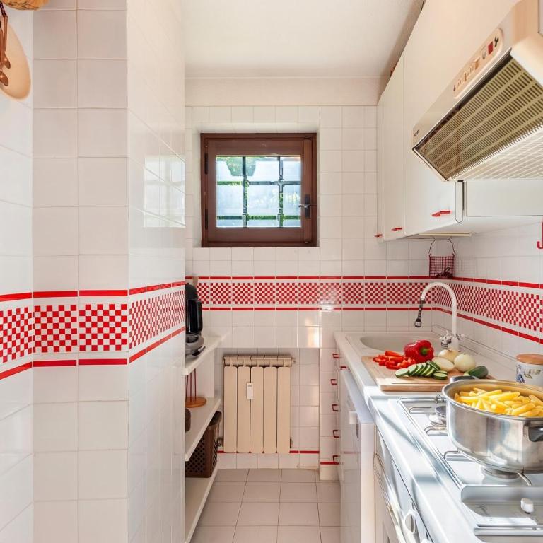 Family Apartment Steps From Ski Lifts - Happy Rentals - Appartamento con Vista Montagna - 16