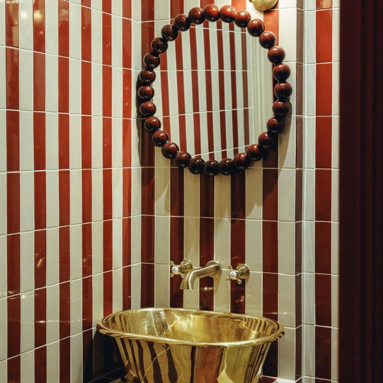 La Suite du Paon - Heart of Paris with AC - Two-Bedroom Apartment - 4