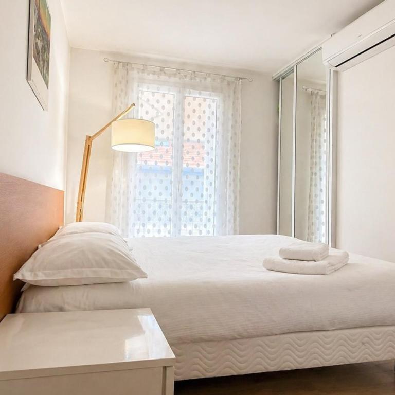 2-pièces avec balcon au cœur de la rue Hoche - Appartement avec Balcon - 2