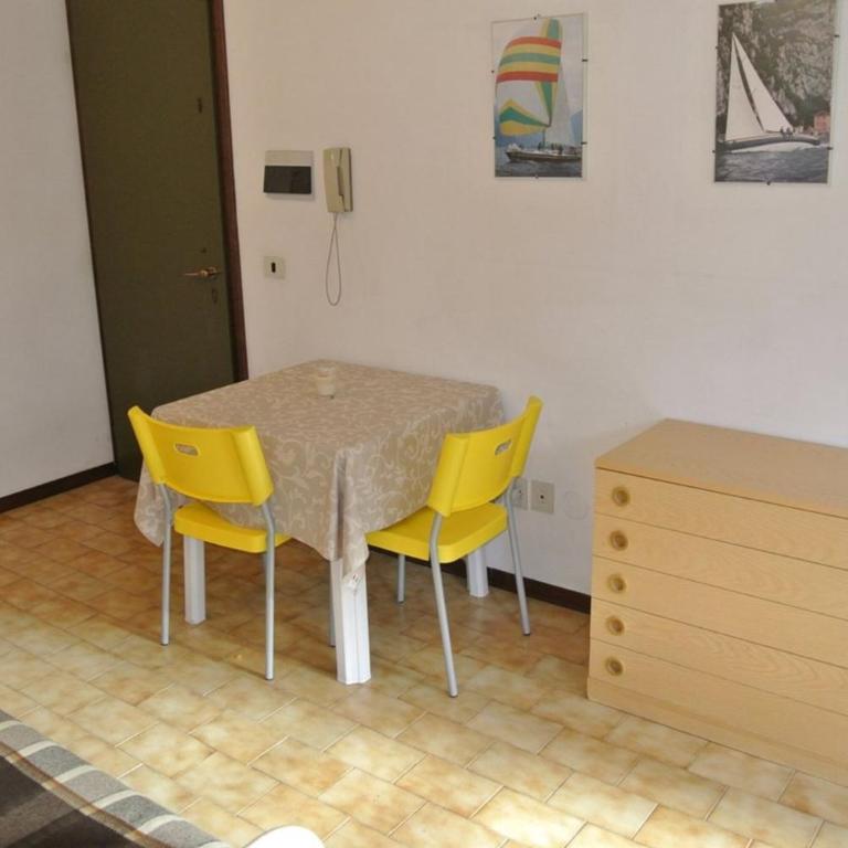 Cozy flat with pool just 50m from the beach - Apartment - 9
