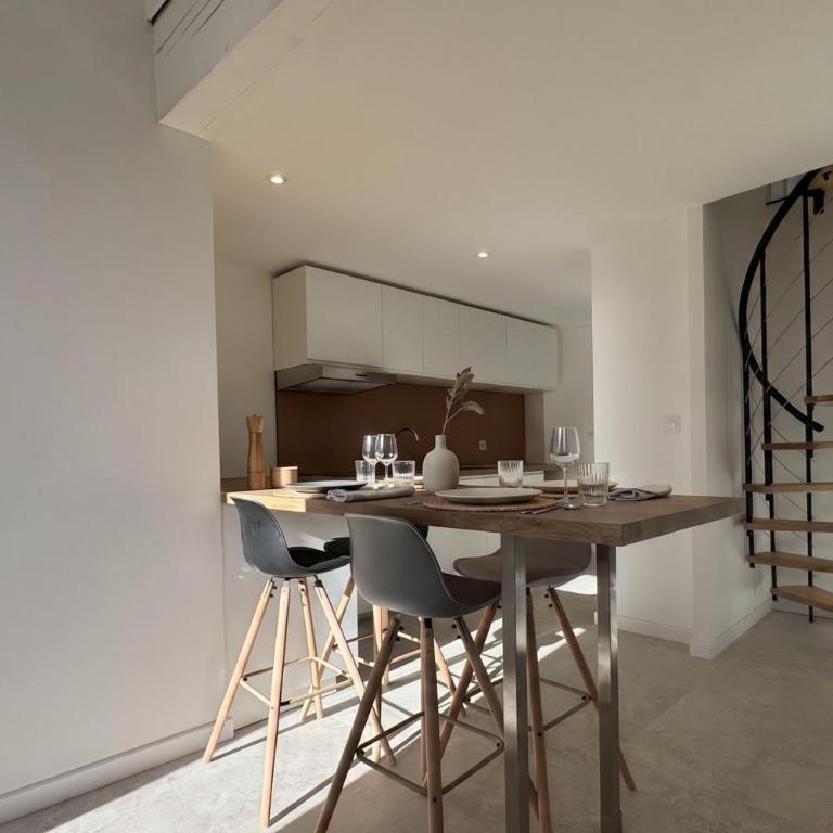 Spacious renovated apartment in the heart of Nîmes - Appartamento - 3
