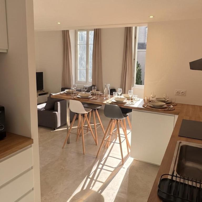 Spacious renovated apartment in the heart of Nîmes - Appartamento - 4