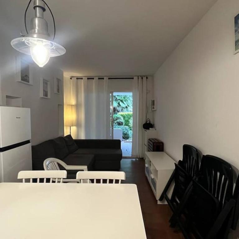 Ground floor with pool Roses Santa Margarita - One-Bedroom Apartment - 21
