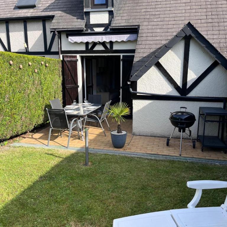 Cottage cosy avec jardin, piscine et parking - Casa de 2 dormitorios - 1