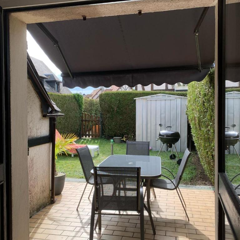 Cottage cosy avec jardin, piscine et parking - Casa de 2 dormitorios - 7