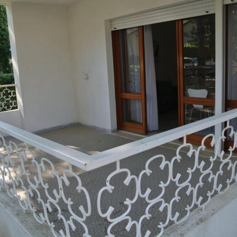 Comfortable flat in Lignano Pineta - Apartment - 5