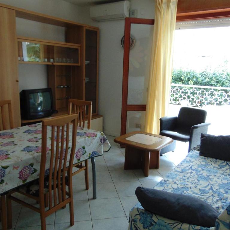 Cozy apartment 150m from the sea - Apartment - 6