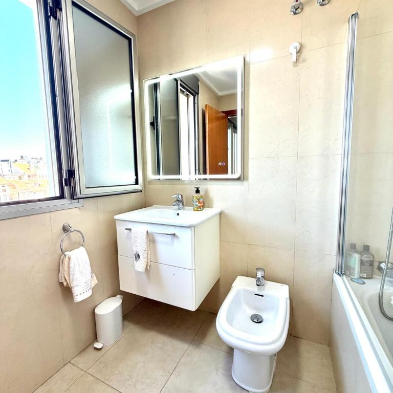 Euromarina Lateral by Alina365 - Two-Bedroom Apartment - 38