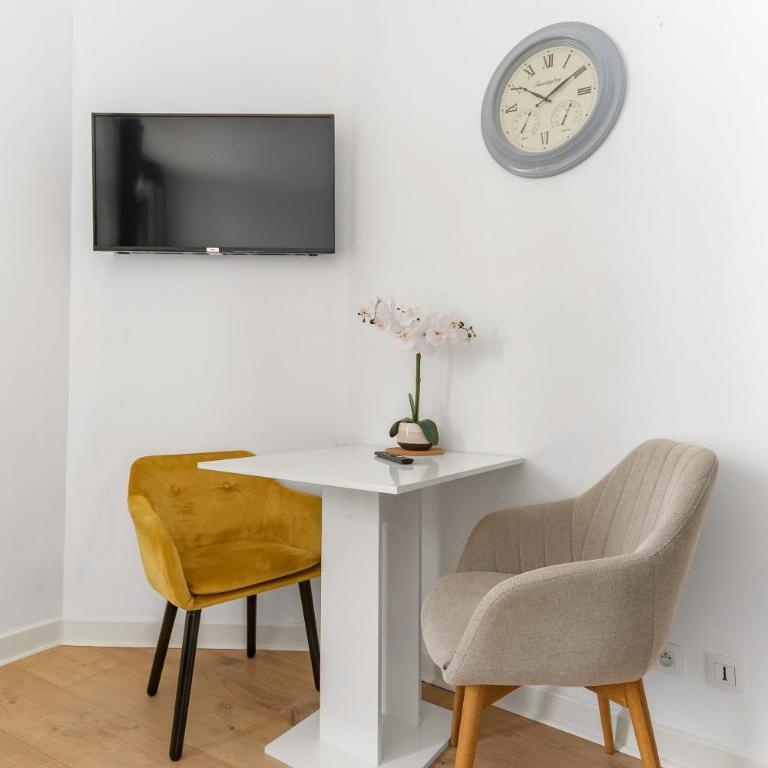 Petit Splendid - Ancien Palace, Balcon, Centre - Appartement 1 Chambre - 7