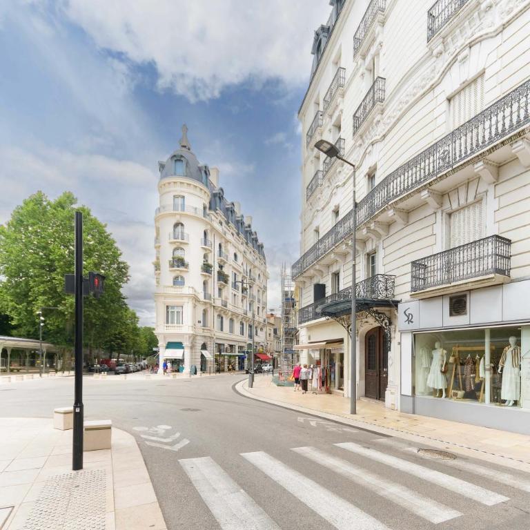 Petit Splendid - Ancien Palace, Balcon, Centre - Appartement 1 Chambre - 31