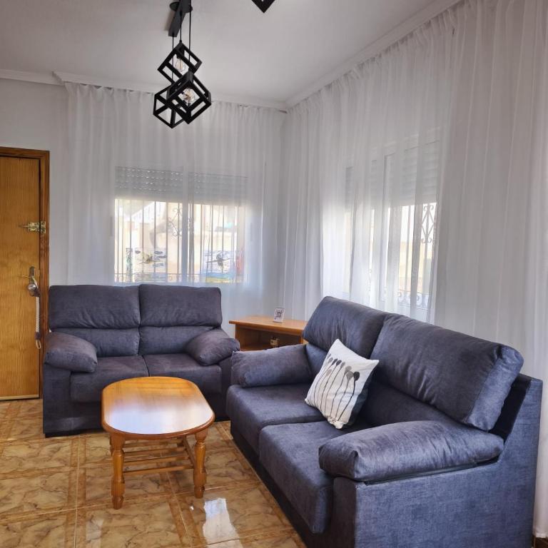 Sunflower Apartment - Two-Bedroom House - 3